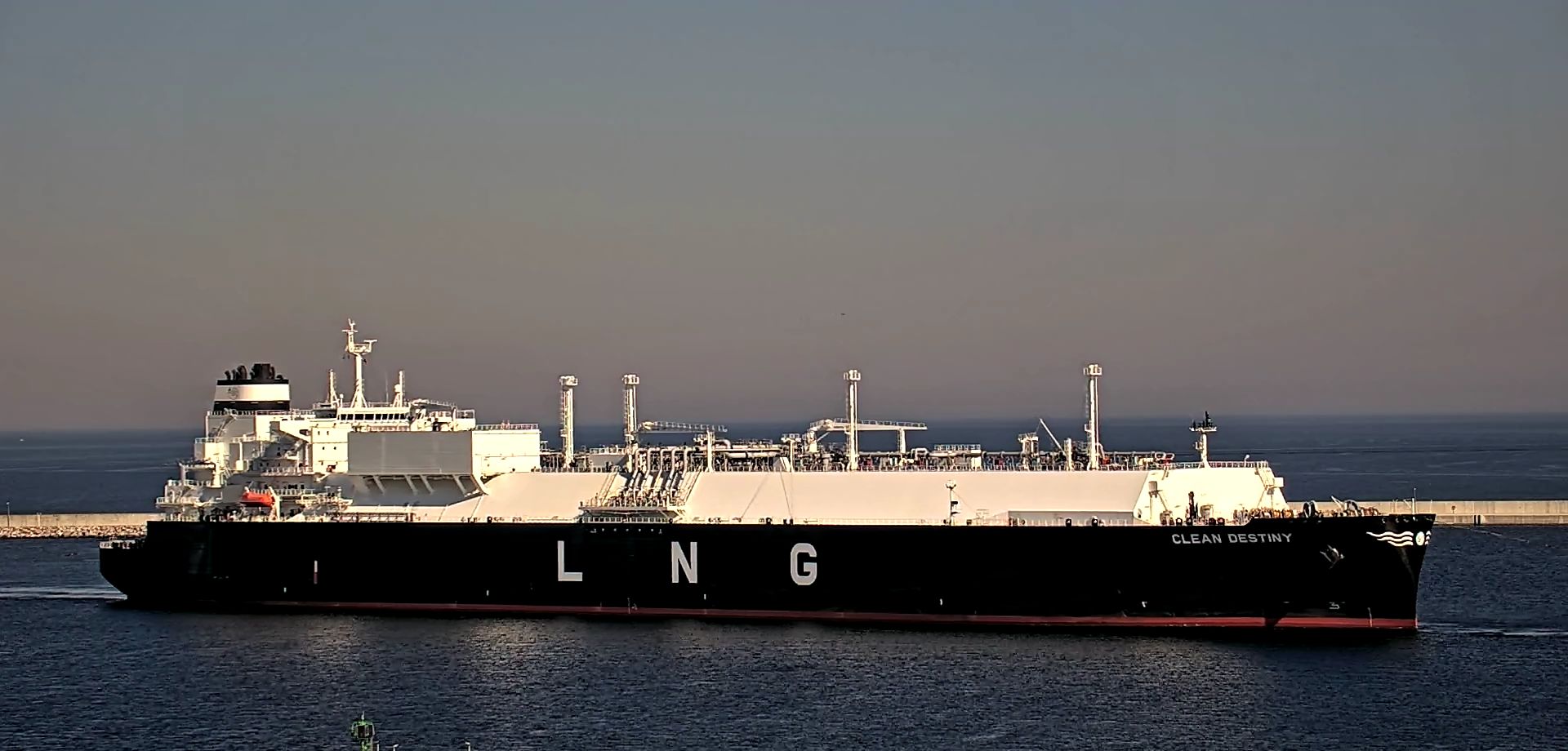 LNG Carrier:- 30 Vessels