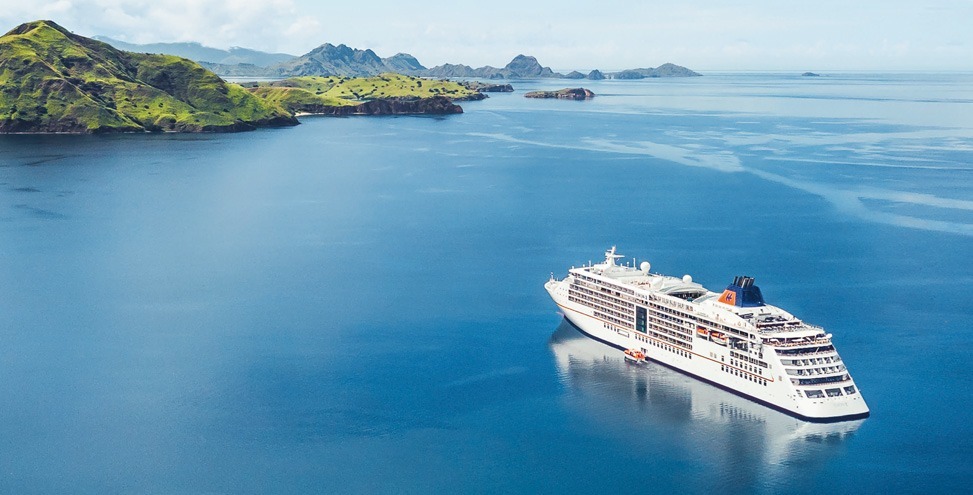 Cruise liners