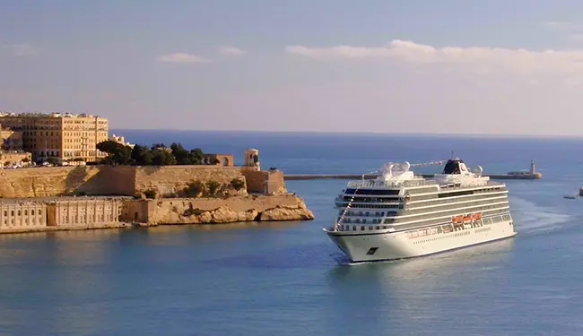 Cruise Ship
